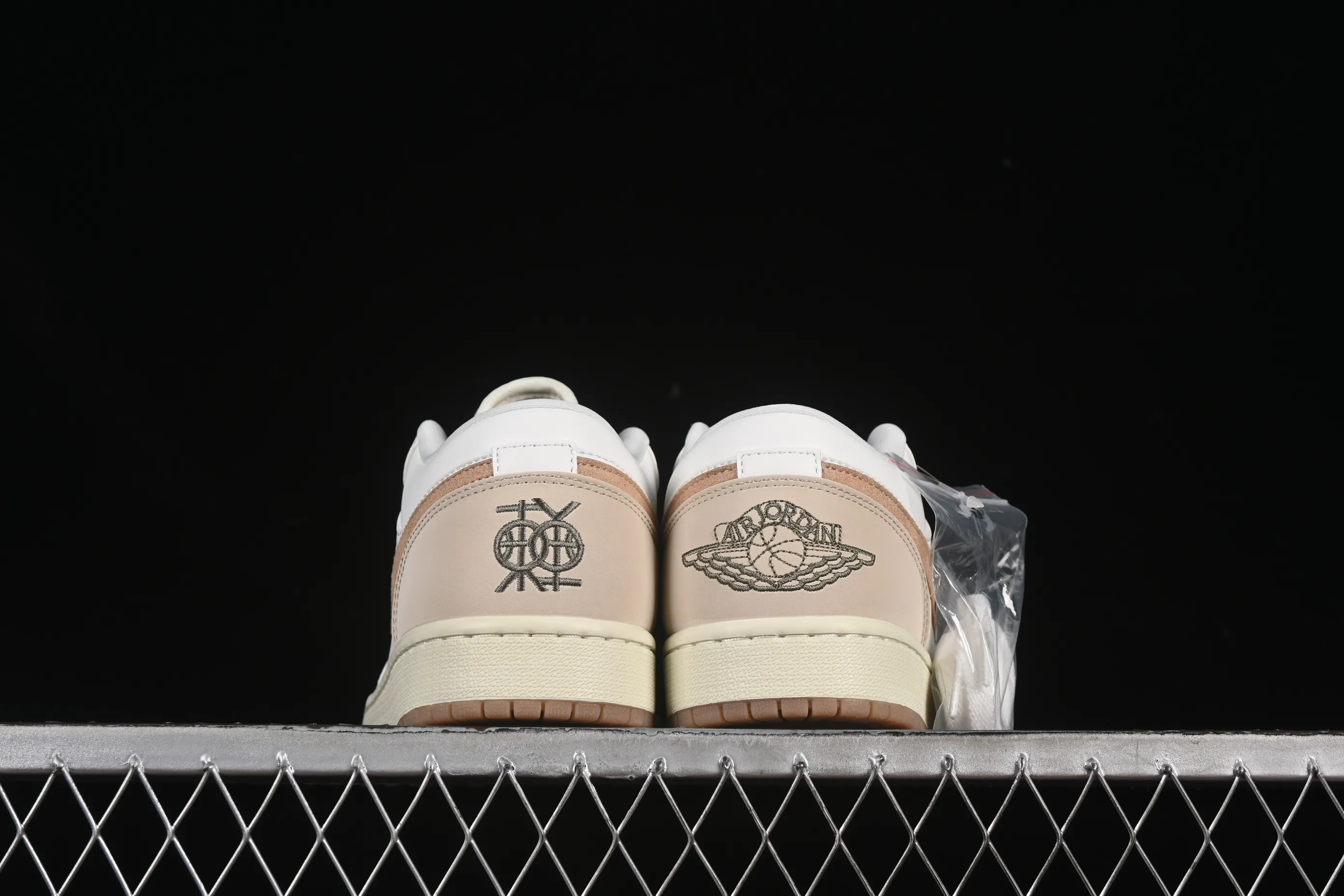 All categories Air Jordan Jordan series basketball shoes Air Jordan 1 Low Air Jordan 1 Low "Dongdan" AJ1 Joe 1 coconut milk white low-top cultural casual sneakers IB8855-121